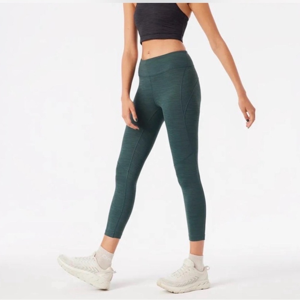 Outdoor Voices women's leggings Size M (n3)